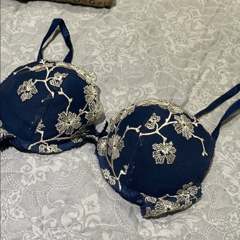 BRA / 32C